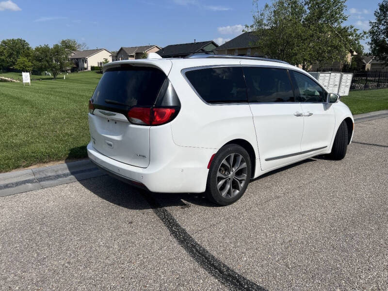 2017 Chrysler Pacifica Limited