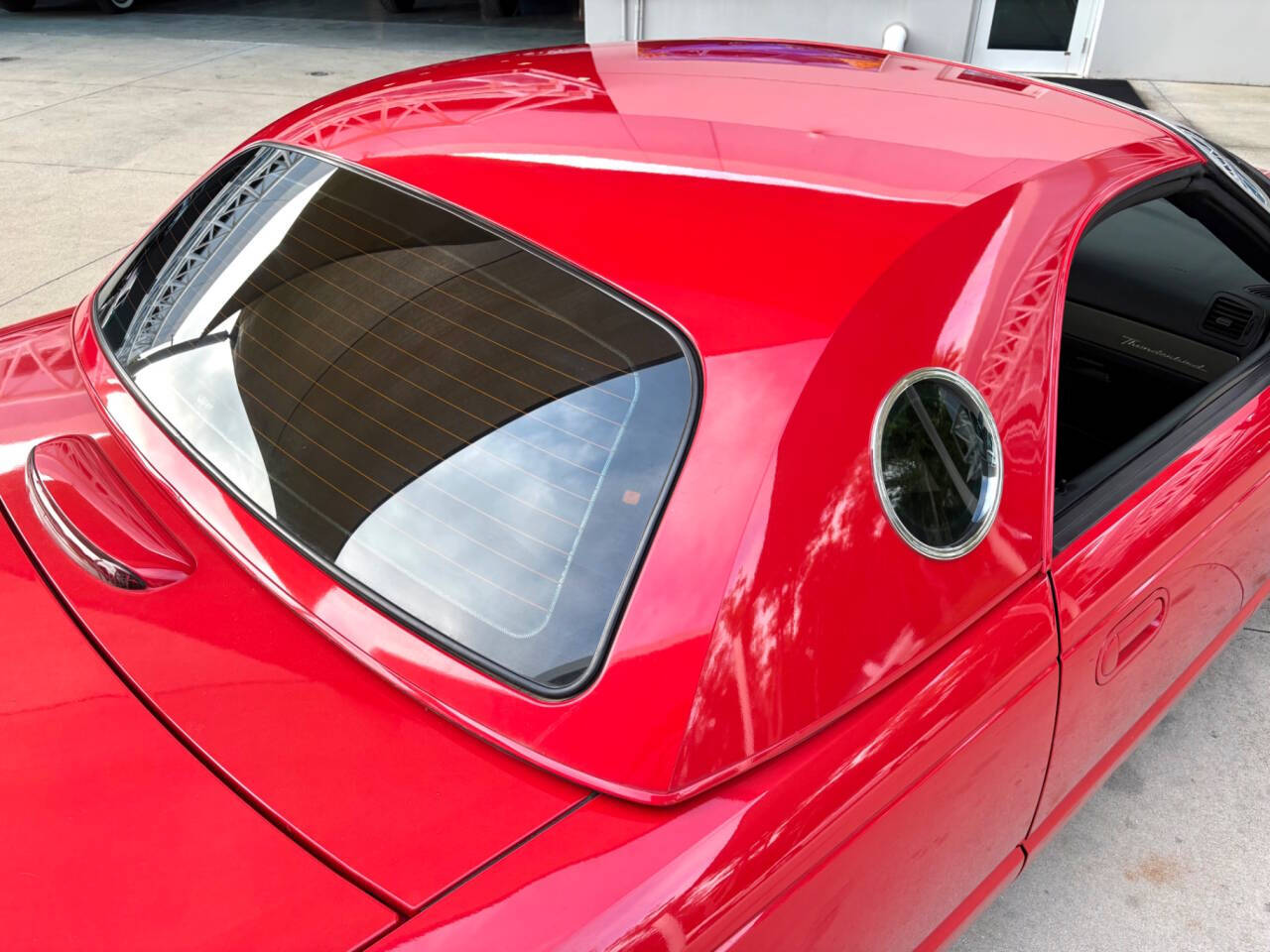 2005 Ford Thunderbird 25