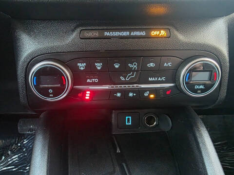 2020 Ford Escape Titanium