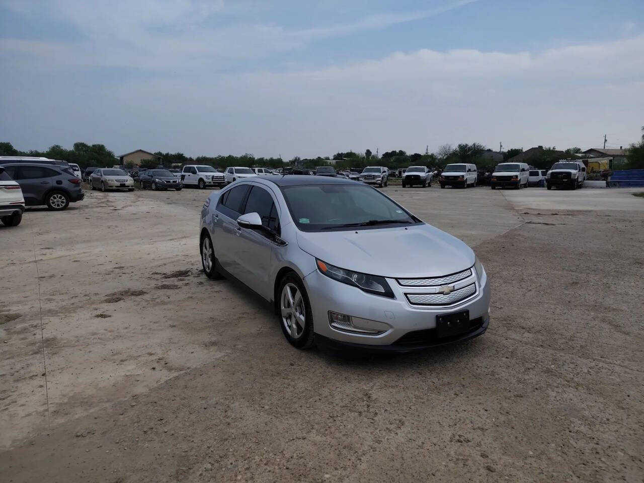2012 Chevrolet Volt Base 4dr Hatchback 2