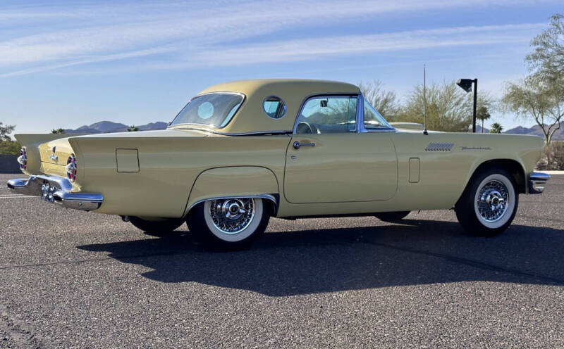 1957 Ford Thunderbird