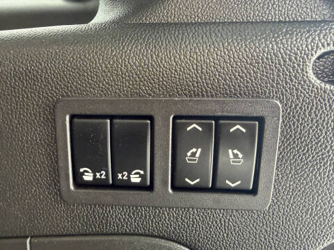 2017 Cadillac Escalade ESV Premium Luxury