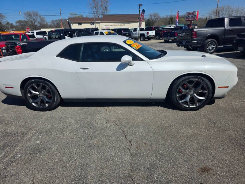 2016 Dodge Challenger SXT Plus