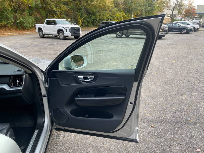 2018 Volvo XC60 T5 Momentum