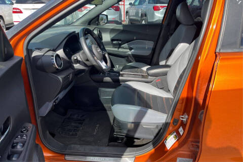 2022 Nissan Kicks SR