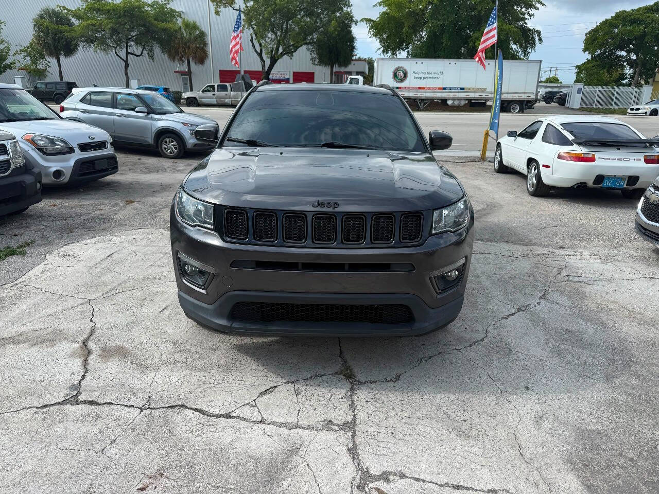 Gray 2018 Jeep Compass Altitude Altitude 4dr SUV 2