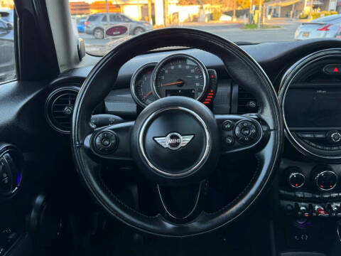 2017 MINI Hardtop 4 Door Cooper