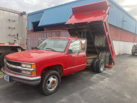 2000 Chevrolet C/K 3500 Series for sale at Singer Auto Sales in Caldwell OH