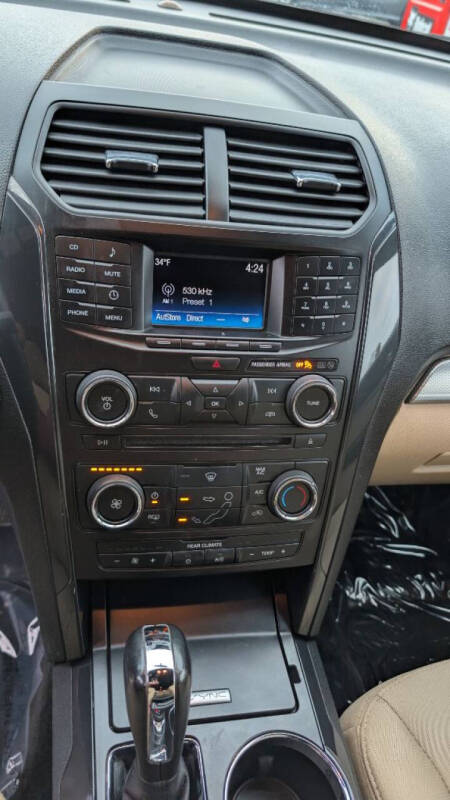 2017 Ford Explorer