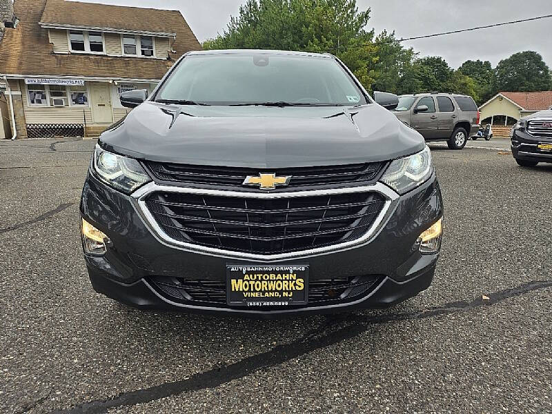 2020 Chevrolet Equinox LT photo 2