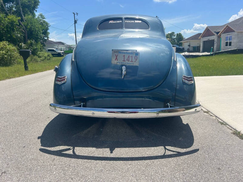 1940 Ford Deluxe
