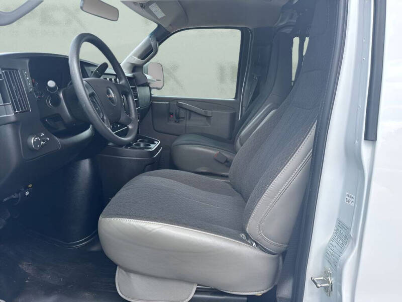 2024 GMC Savana 2500