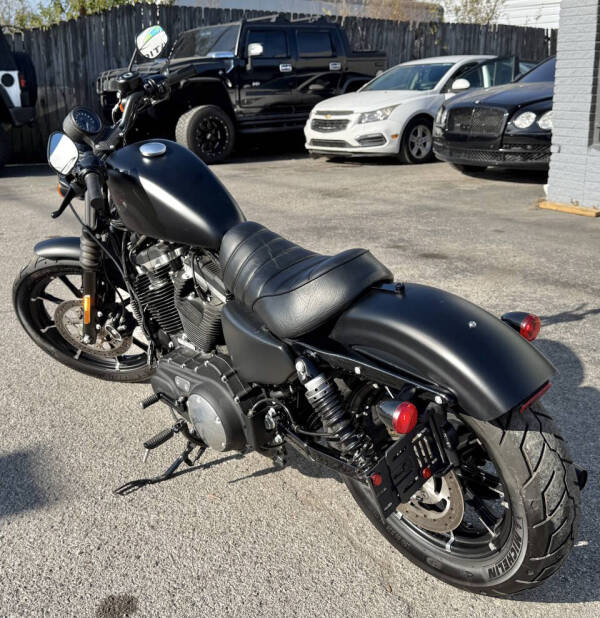 2020 Harley-Davidson XL883N - Sportster Iron 883