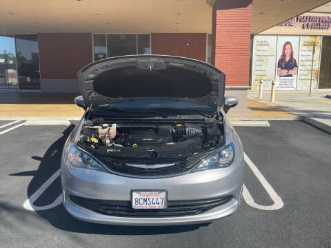 2017 Chrysler Pacifica Touring