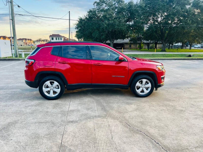 2018 Jeep Compass Latitude photo 5