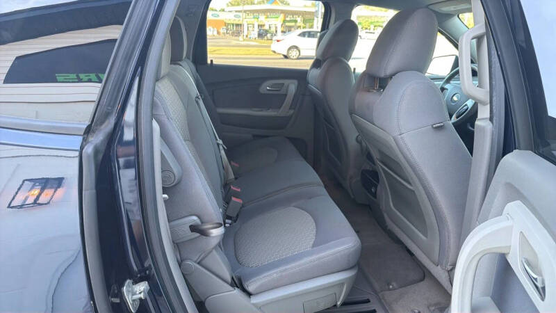 2011 Chevrolet Traverse LS