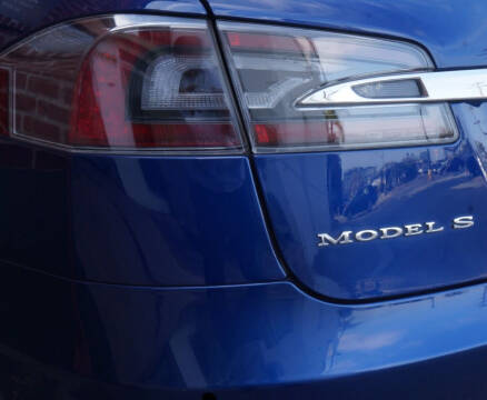 2016 Tesla Model S 90D