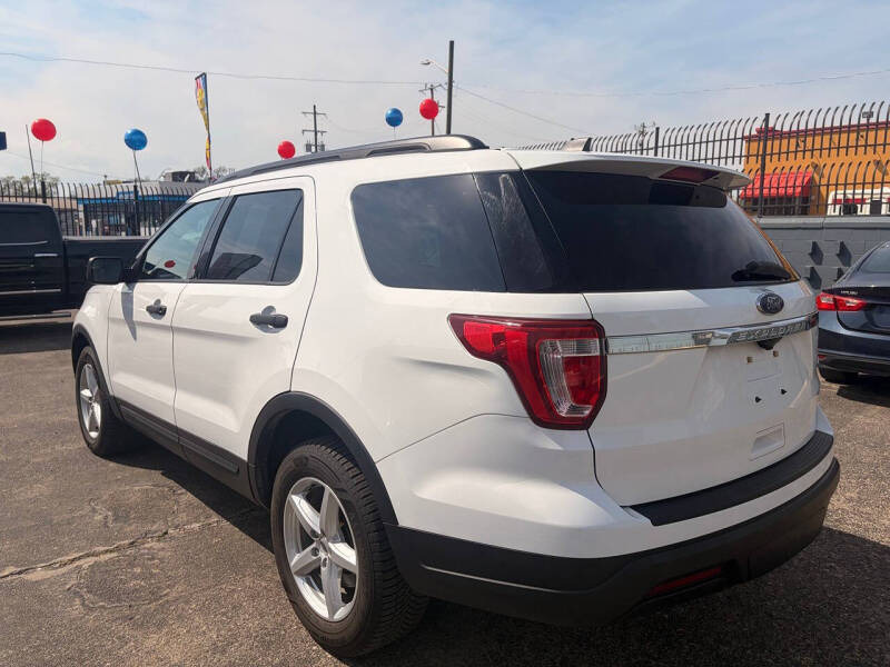 2018 Ford Explorer