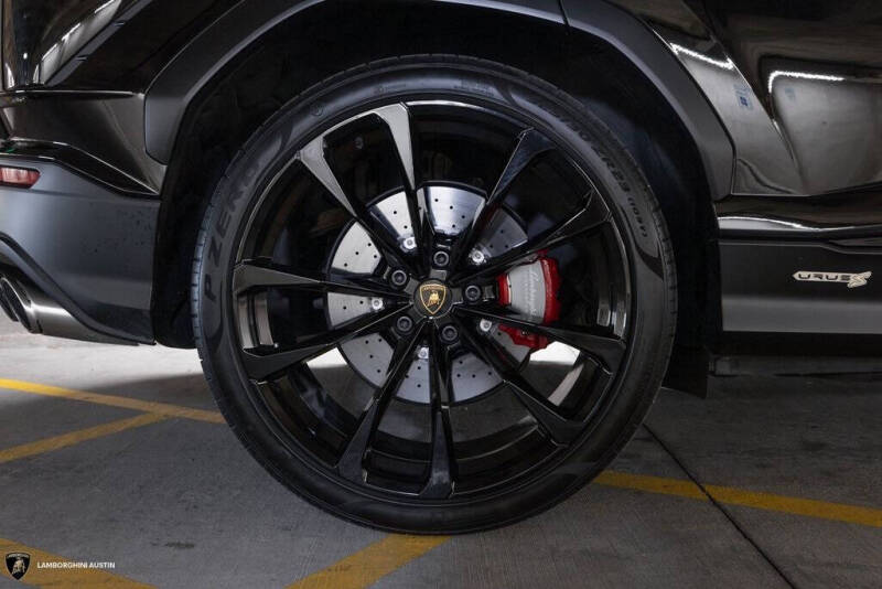 2024 Lamborghini Urus S