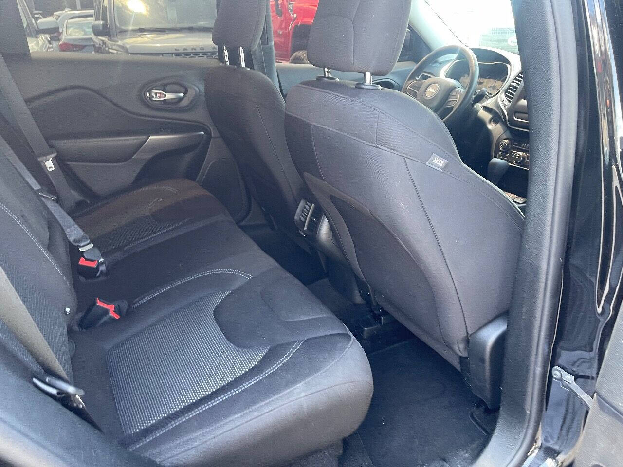 2019 JEEP Cherokee SUV / Crossover - $17,900
