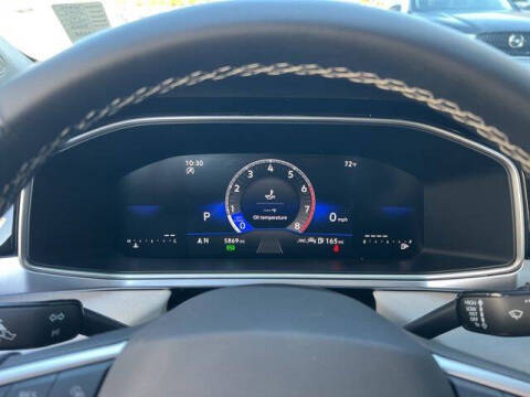 2025 Volkswagen Taos SE