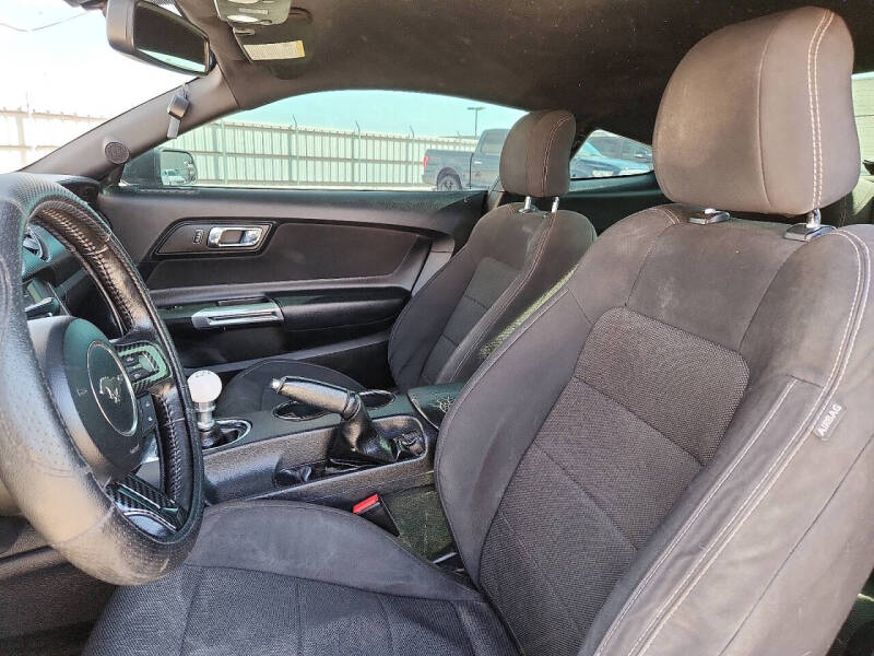 2017 Ford Mustang V6