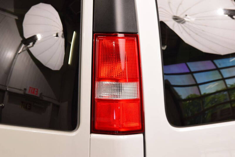 2025 Chevrolet Express LT 3500