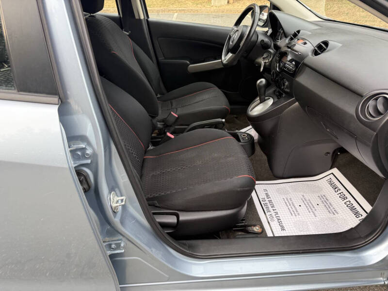 2013 Mazda MAZDA2 Touring
