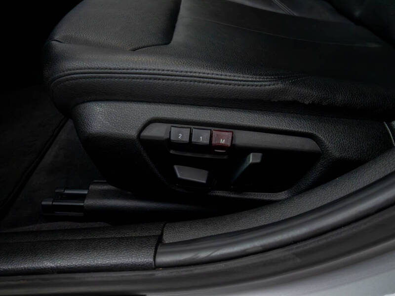 2012 BMW 3 Series 328i