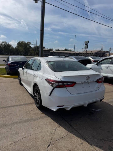 2021 Toyota Camry SE