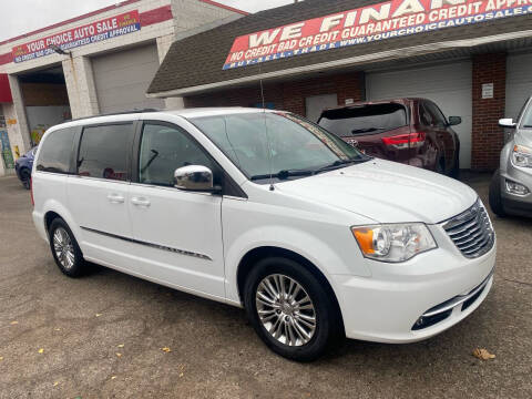 2014 Chrysler Town and Country Touring-L