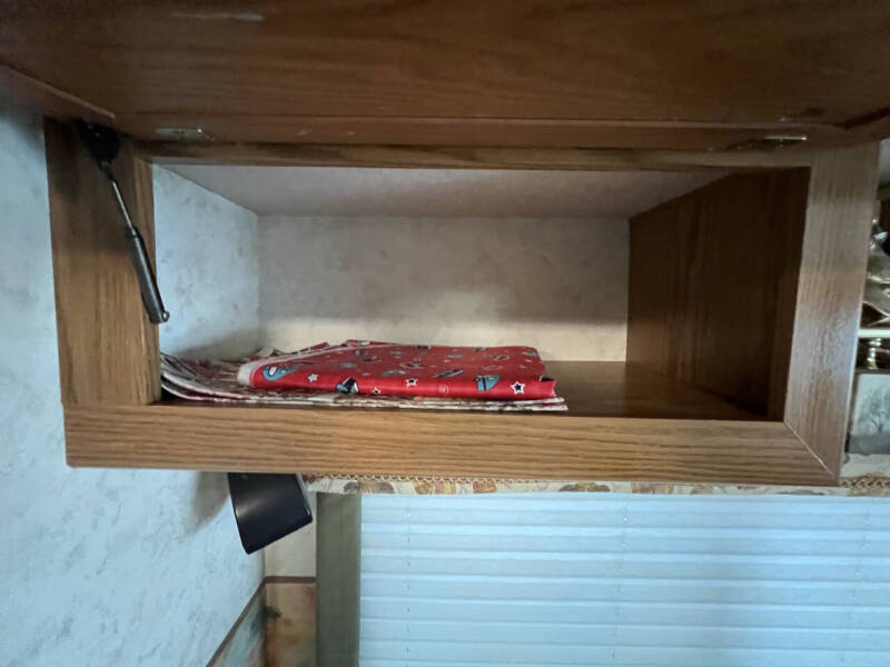 2000 Winnebago Adventurer