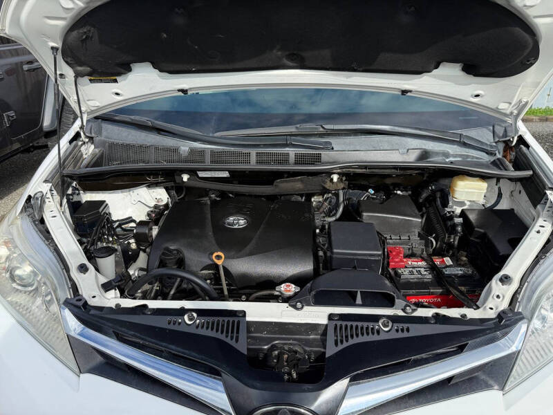 2018 Toyota Sienna LE 7-Passenger Auto Access Seat