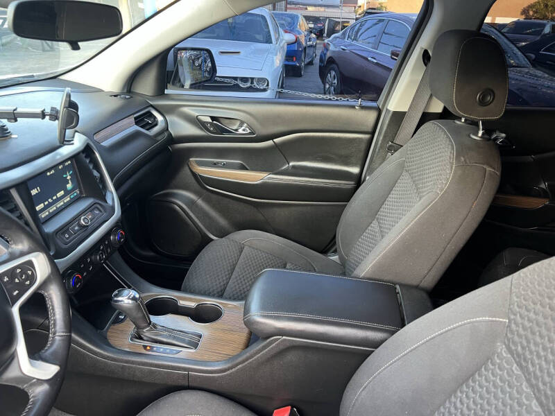 2018 GMC Acadia SLE-1