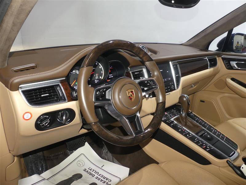 2017 Porsche Macan