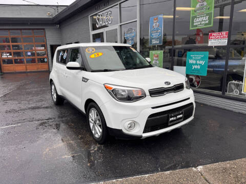 2018 Kia Soul +