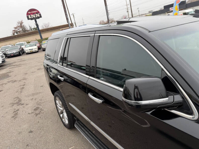 2019 Cadillac Escalade Luxury