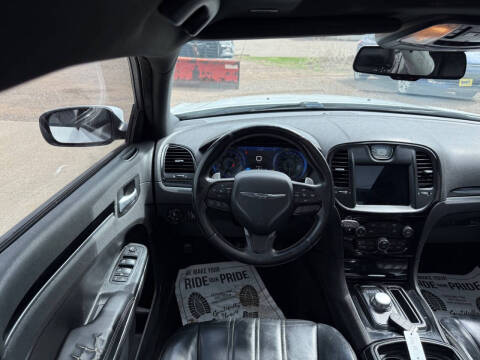 2017 Chrysler 300 S