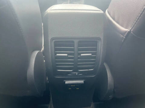 2017 Ford C-MAX Hybrid Titanium