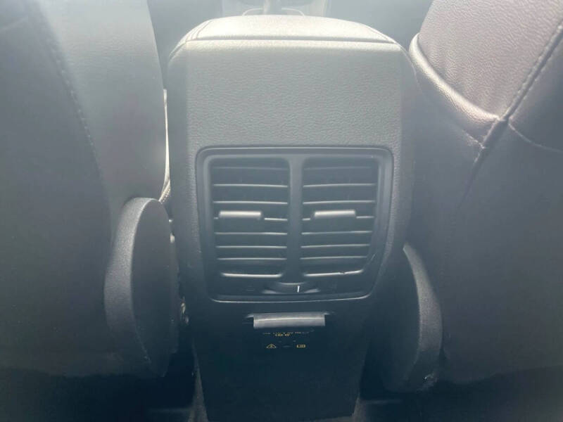 2017 Ford C-MAX Hybrid Titanium