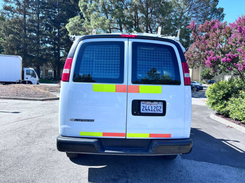 2017 Chevrolet Express 2500