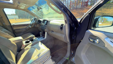 2010 Nissan Pathfinder LE