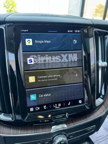 2023 Volvo XC60 B5 Ultimate Bright Theme