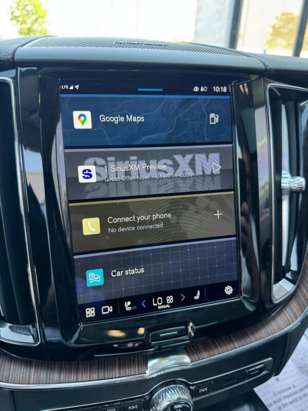 2023 Volvo XC60 B5 Ultimate Bright Theme