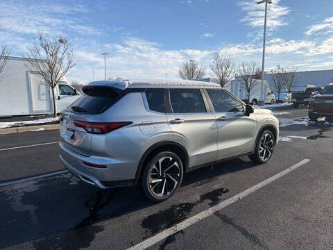 2024 Mitsubishi Outlander SE