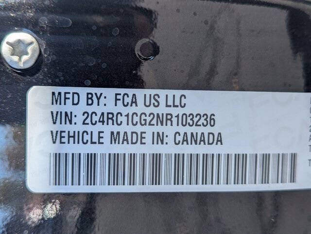 2022 Chrysler Voyager LX