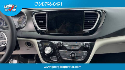 2023 Chrysler Pacifica Touring L