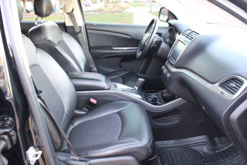 2018 Dodge Journey Crossroad