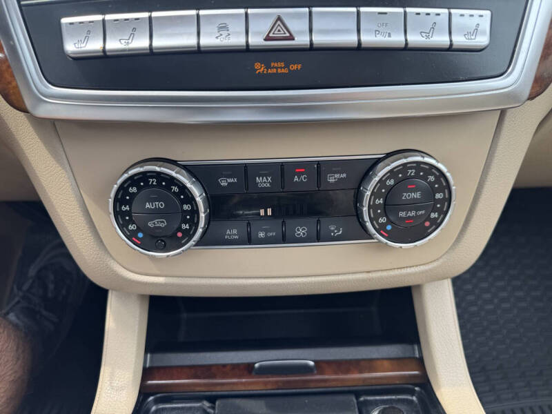 2014 Mercedes-Benz GL-Class GL 550 4MATIC