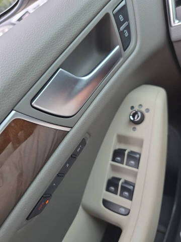 2012 Audi Q5 3.2 quattro Premium Plus